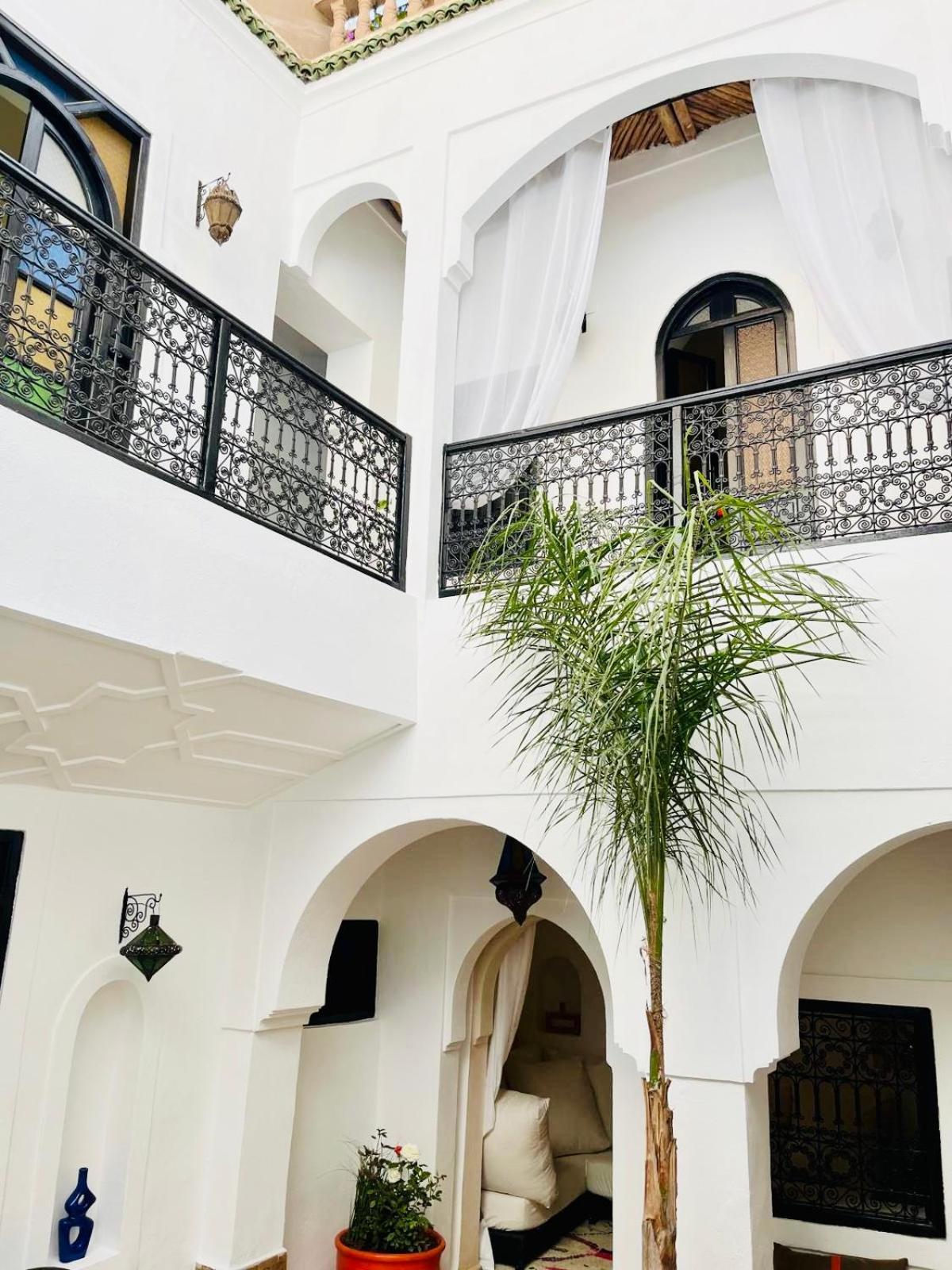 Riad Darna 4 Chambres Avec Piscine Et Petit Dejeuner Маракеш Екстериор снимка
